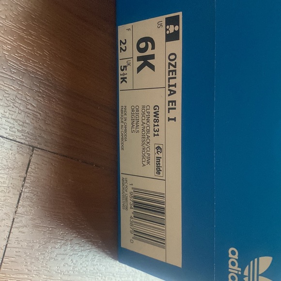 Pink Adidas - Picture 7 of 9